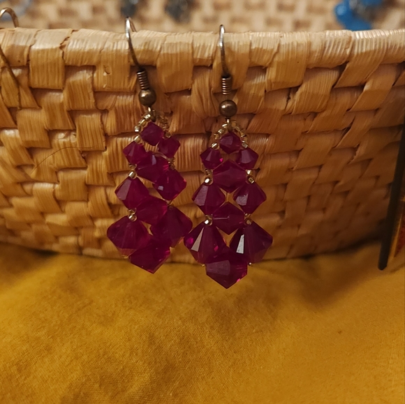 Vintage 1970s 1980s Ruby Red Swarovski Crystal Dangle Earrings - Picture 4 of 11
